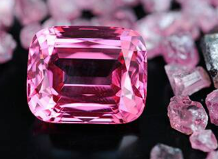 Powder spinel